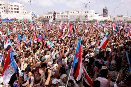 اليمن.. مشهد لخلفية فوضوية لزيارة ترامب للسعودية